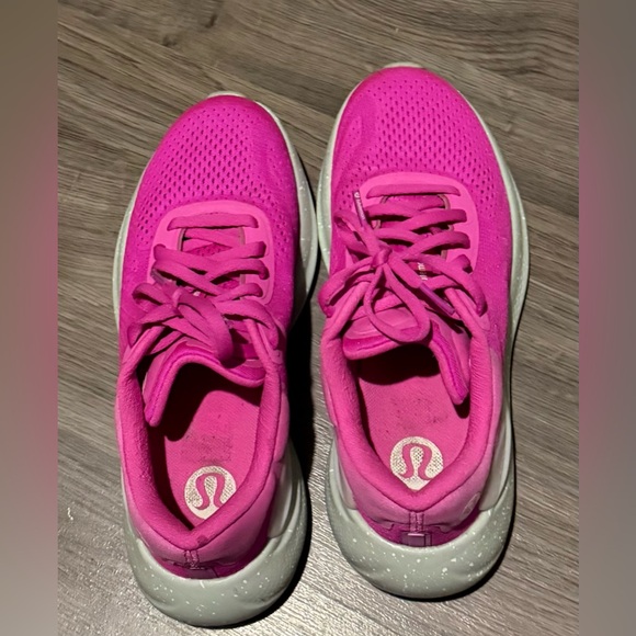 Lululemon beyondfeel running shoes in pow pink - Picture 5 of 5